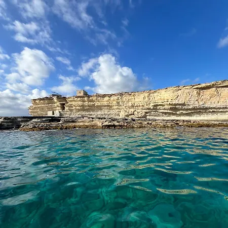 Authentic Maltese Boutique With Rooftop Pool - Moon Townhouse - Iconic Views Of Valletta And Grand Harbour