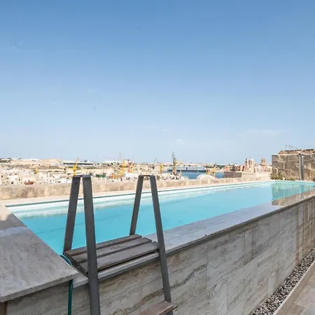 Authentic Maltese Boutique With Rooftop Pool - Moon Townhouse - Iconic Views Of Valletta And Grand Harbour