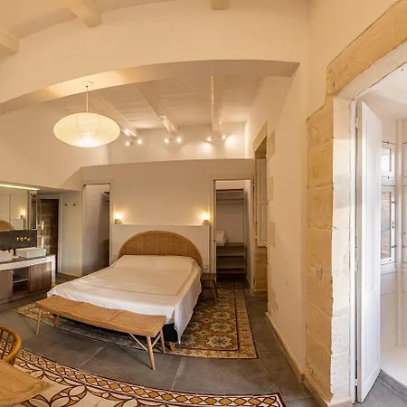 Dom wakacyjny Authentic Maltese Boutique With Rooftop Pool - Moon Townhouse - Iconic Views Of Valletta And Grand Harbour