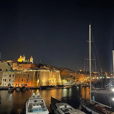 Authentic Maltese Boutique With Rooftop Pool - Moon Townhouse - Iconic Views Of Valletta And Grand Harbour Dom wakacyjny