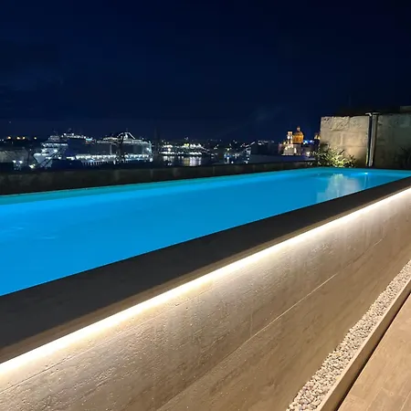 Authentic Maltese Boutique With Rooftop Pool - Moon Townhouse - Iconic Views Of Valletta And Grand Harbour *