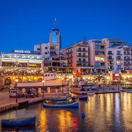 Authentic Maltese Boutique With Rooftop Pool - Moon Townhouse
