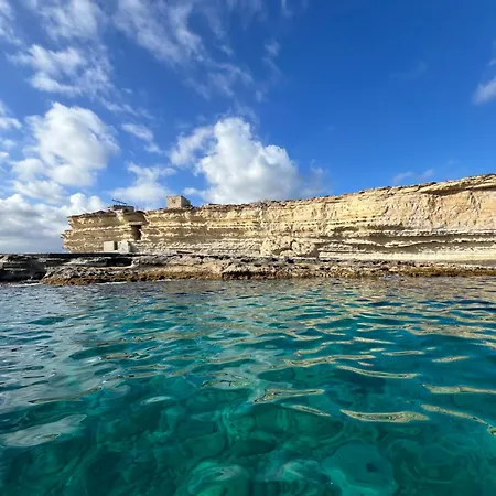 Authentic Maltese Boutique With Rooftop Pool - Moon Townhouse