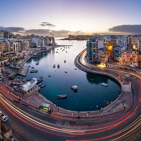 Authentic Maltese Boutique With Rooftop Pool - Moon Townhouse Cospicua