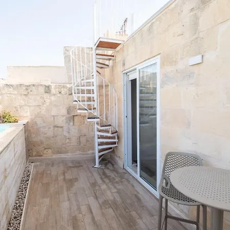 Authentic Maltese Boutique With Rooftop Pool - Moon Townhouse Cospicua
