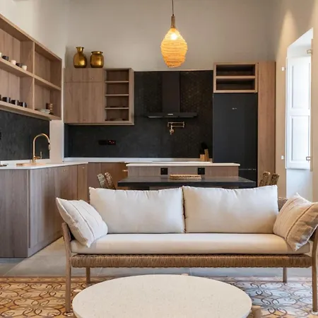 Authentic Maltese Boutique With Rooftop Pool - Moon Townhouse Cospicua