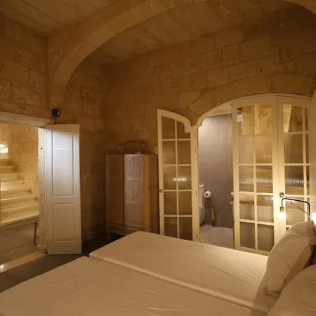 Authentic Maltese Boutique With Rooftop Pool - Moon Townhouse - Iconic Views Of Valletta And Grand Harbour Nyaraló *