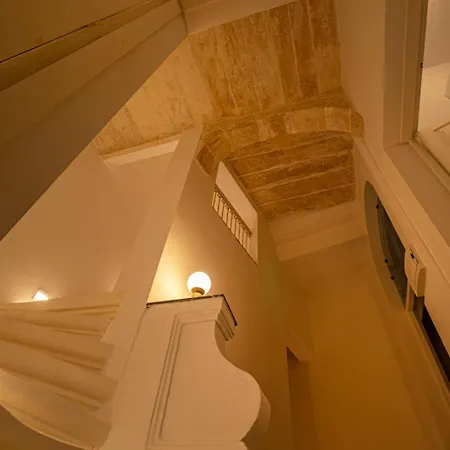 Authentic Maltese Boutique With Rooftop Pool - Moon Townhouse