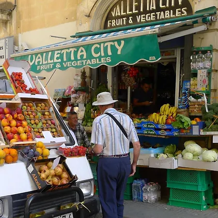 Authentic Maltese Boutique With Rooftop Pool - Moon Townhouse