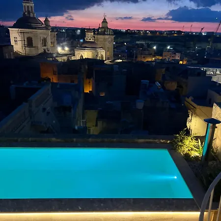 Holiday home Authentic Maltese Boutique With Rooftop Pool - Moon Townhouse Cospicua