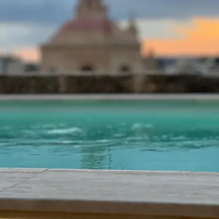 Nyaraló Authentic Maltese Boutique With Rooftop Pool - Moon Townhouse - Iconic Views Of Valletta And Grand Harbour Cospicua